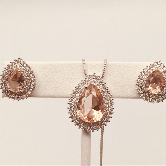 Earrings and necklace with “ peach “ crystal - Picture 4 of 9